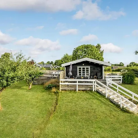 3 Bedroom Stunning In *