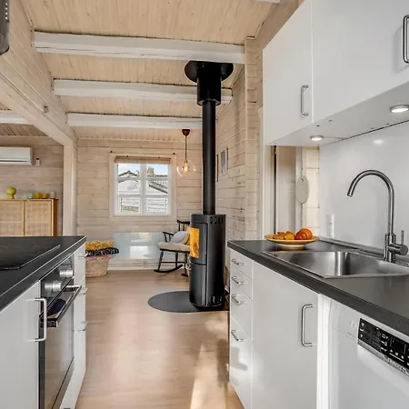 بيت للعطل Three-bedroom In *